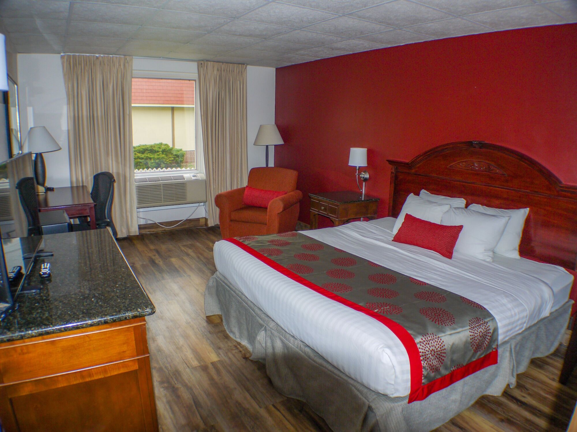 Ramada By Wyndham Albert Lea Exterior photo