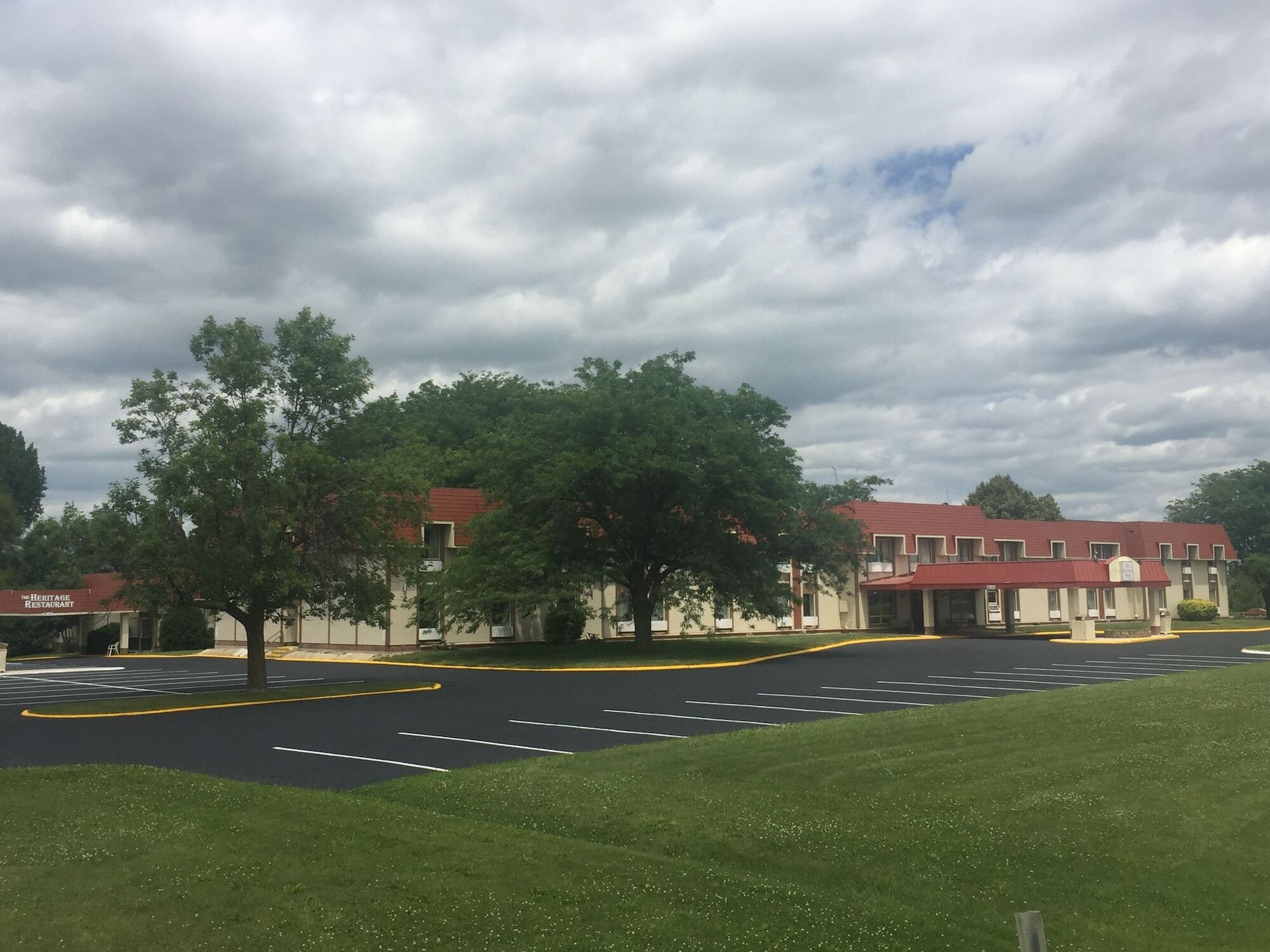 Ramada By Wyndham Albert Lea Exterior photo