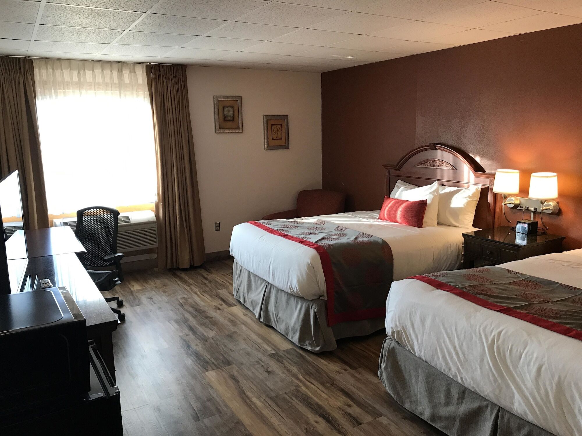Ramada By Wyndham Albert Lea Exterior photo