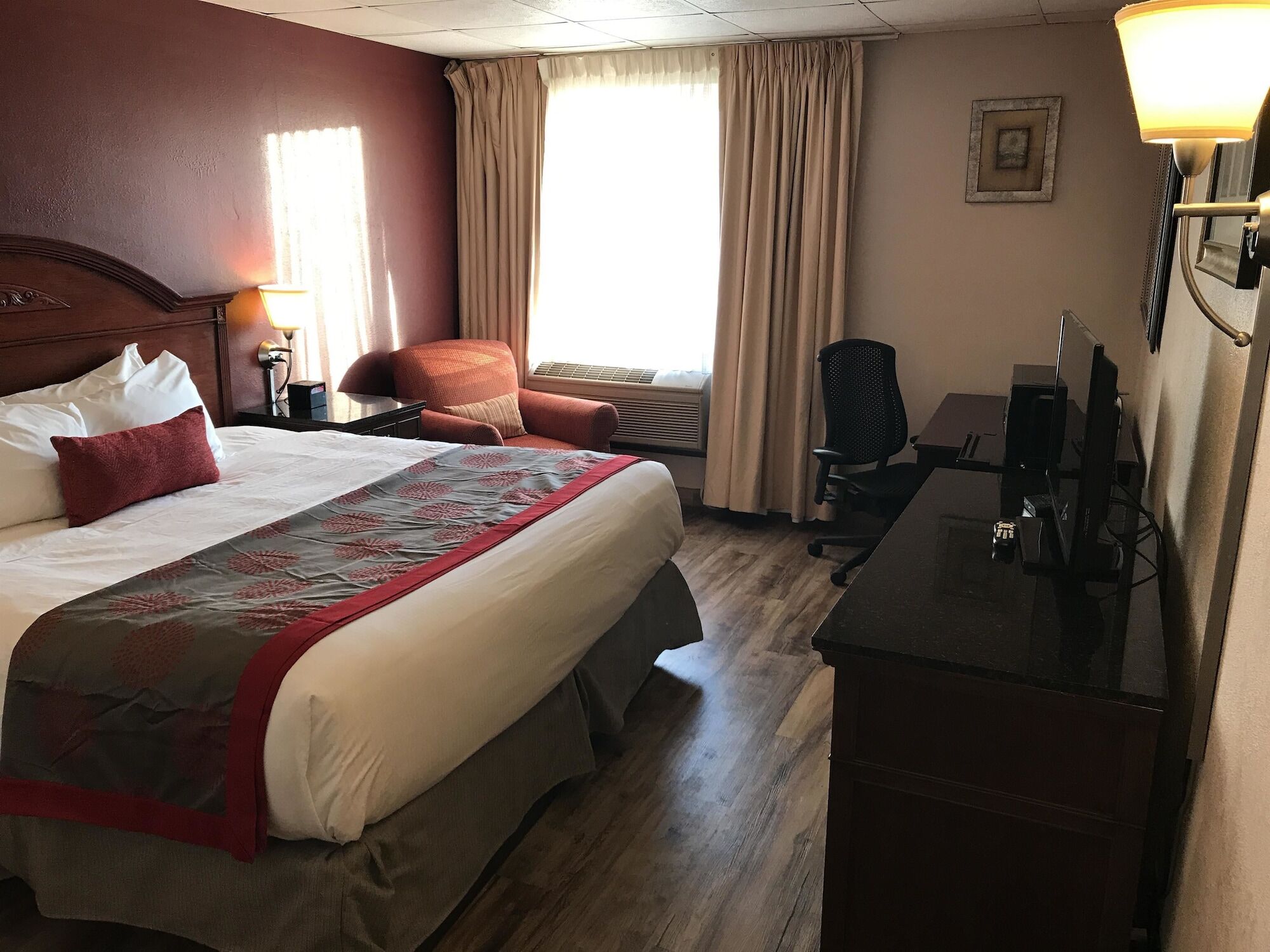 Ramada By Wyndham Albert Lea Exterior photo